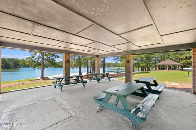 104 Fox Run Court, West End, NC 27376