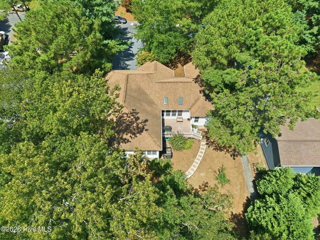 104 Fox Run Court, West End, NC 27376