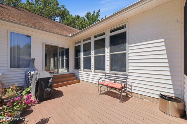104 Fox Run Court, West End, NC 27376