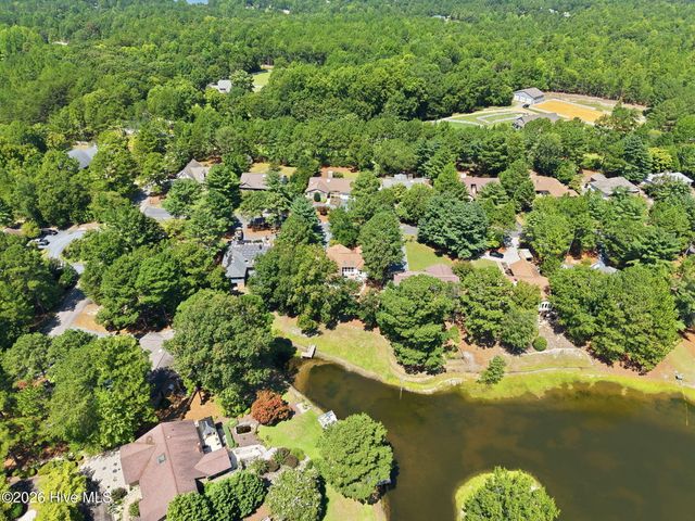 104 Fox Run Court, West End, NC 27376