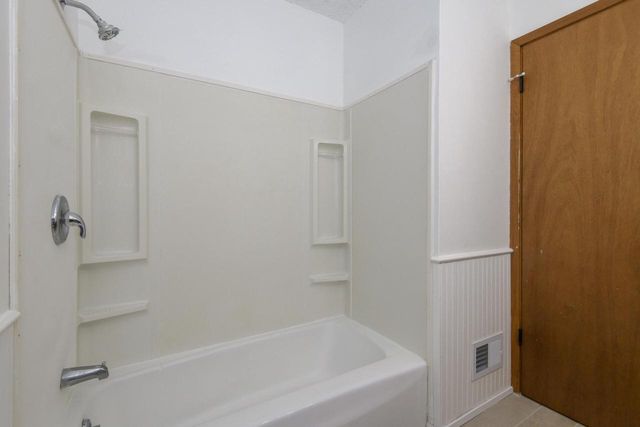 7016 N 86th STREET, Milwaukee, WI 53224