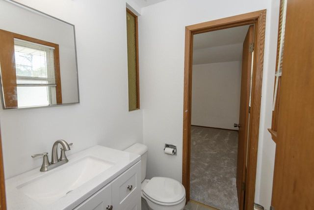 7016 N 86th STREET, Milwaukee, WI 53224