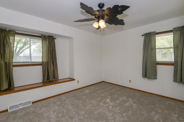 7016 N 86th STREET, Milwaukee, WI 53224