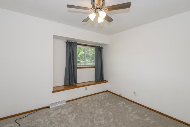 7016 N 86th STREET, Milwaukee, WI 53224