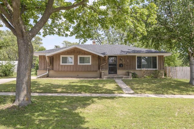 7016 N 86th STREET, Milwaukee, WI 53224
