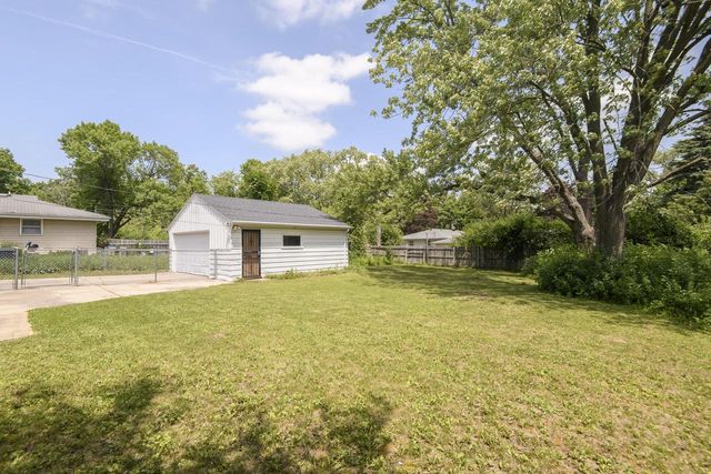 7016 N 86th STREET, Milwaukee, WI 53224