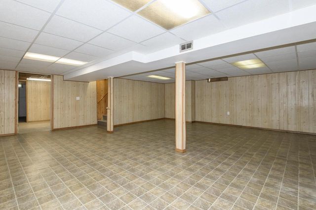 7016 N 86th STREET, Milwaukee, WI 53224