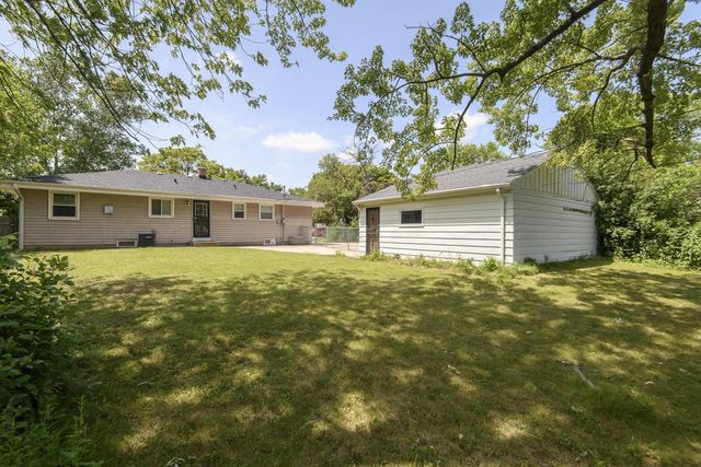 7016 N 86th STREET, Milwaukee, WI 53224