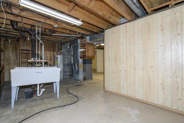 7016 N 86th STREET, Milwaukee, WI 53224