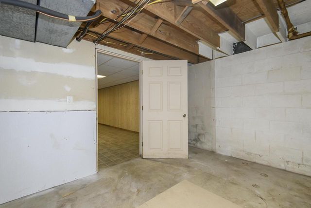 7016 N 86th STREET, Milwaukee, WI 53224