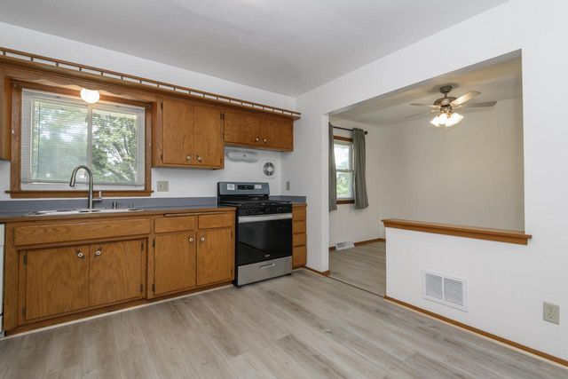 7016 N 86th STREET, Milwaukee, WI 53224