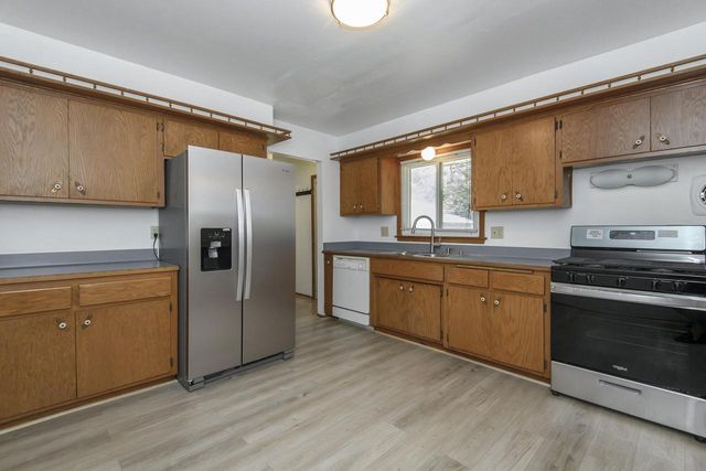 7016 N 86th STREET, Milwaukee, WI 53224