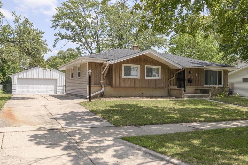 7016 N 86th STREET, Milwaukee, WI 53224