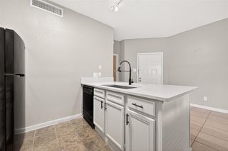 10855 Meadowglen Lane 608, Houston, TX 77042