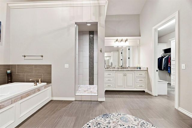 1116 Abberly Circle, Arcadia, OK 73007