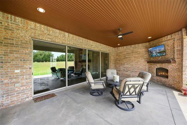 1116 Abberly Circle, Arcadia, OK 73007