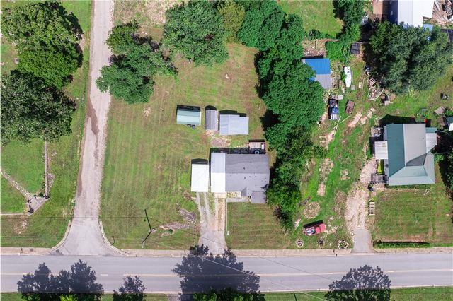 515 Broadway Avenue, Yellville, AR 72687