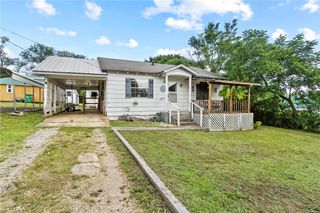 515 Broadway Avenue, Yellville, AR 72687