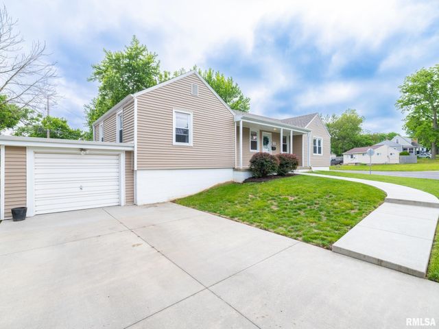 1000 OXFORD Avenue, Pekin, IL 61554