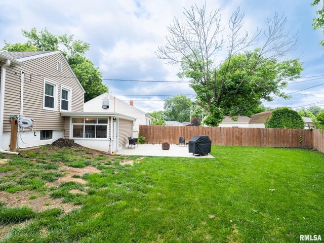 1000 OXFORD Avenue, Pekin, IL 61554