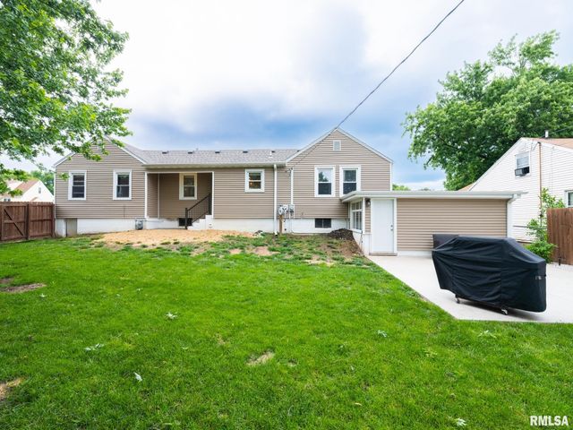 1000 OXFORD Avenue, Pekin, IL 61554