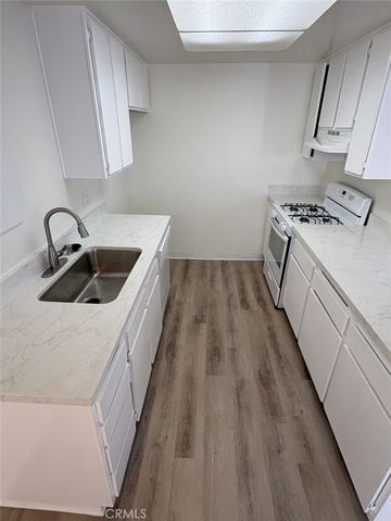 1210 S S. Sharon Circle 17, Anaheim, CA 92804