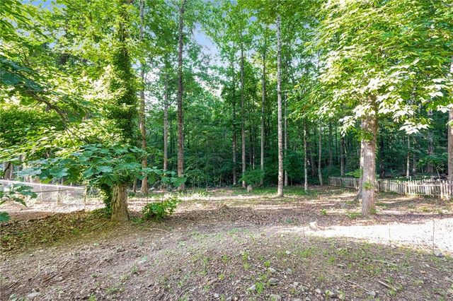 745 Mountain Oaks Parkway, Stone Mountain, GA 30087