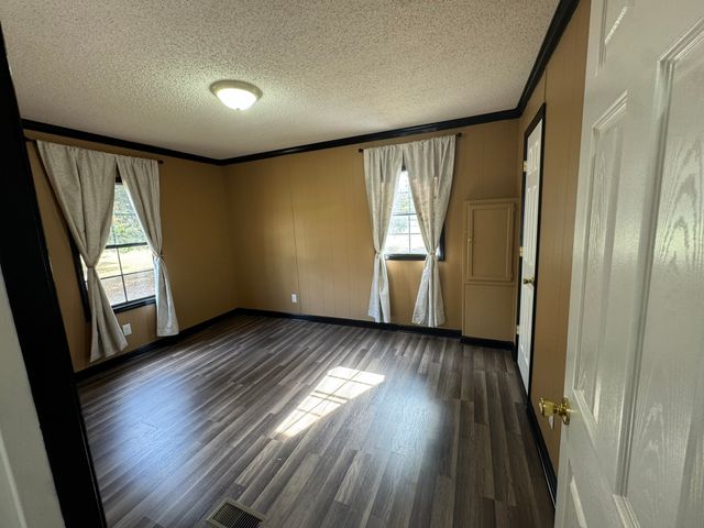 1045 Buckner Ridge Road, Bon Aqua, TN 37025