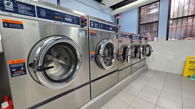 148-09 Northern Boulevard 2O, Flushing, NY 11354