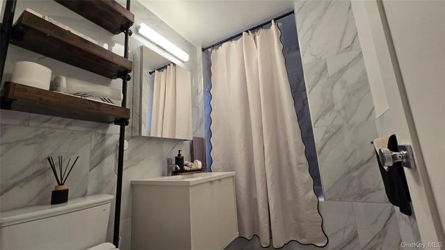 148-09 Northern Boulevard 2O, Flushing, NY 11354