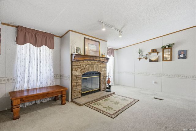 708 Mesquite, Jourdanton, TX 78026