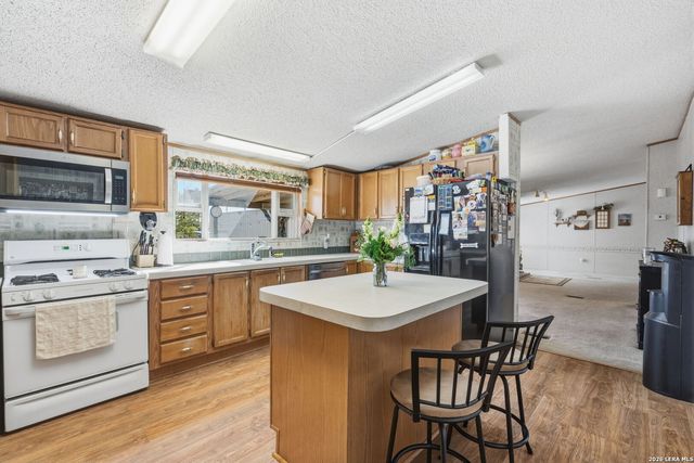 708 Mesquite, Jourdanton, TX 78026