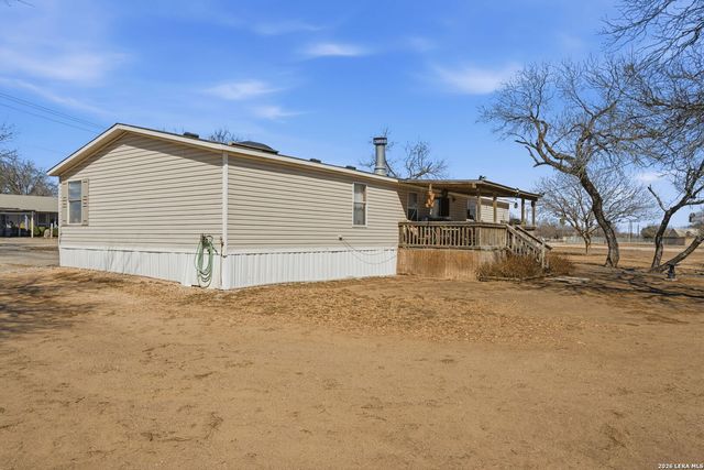 708 Mesquite, Jourdanton, TX 78026