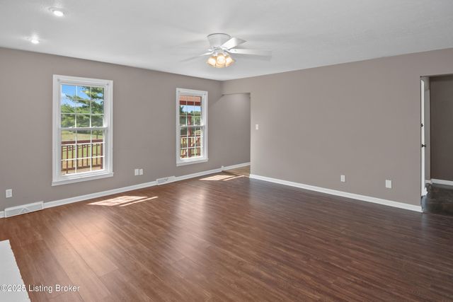 722 Old Bloomfield Rd, Bardstown, KY 40004