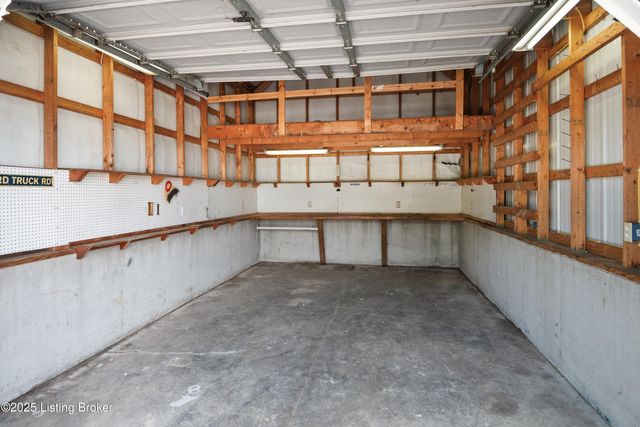 722 Old Bloomfield Rd, Bardstown, KY 40004