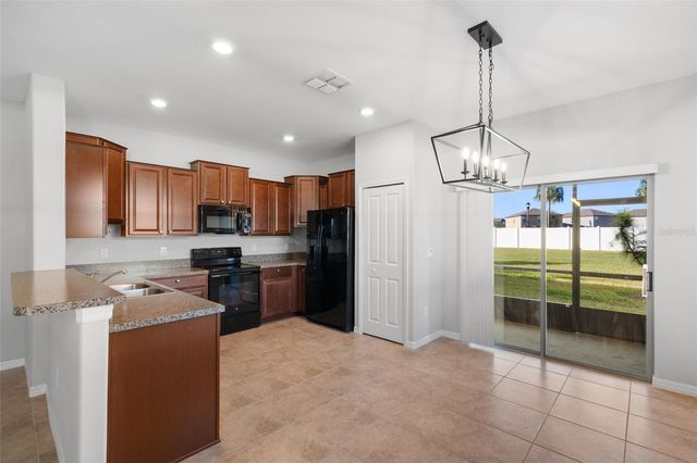 7678 GINGER LILY COURT, Tampa, FL 33619