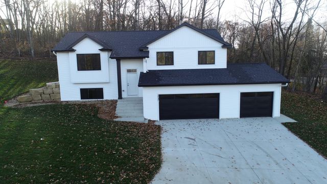 2141 Ponderosa Place SW, Rochester, MN 55902