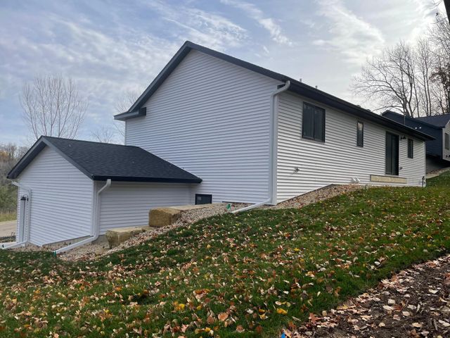 2141 Ponderosa Place SW, Rochester, MN 55902