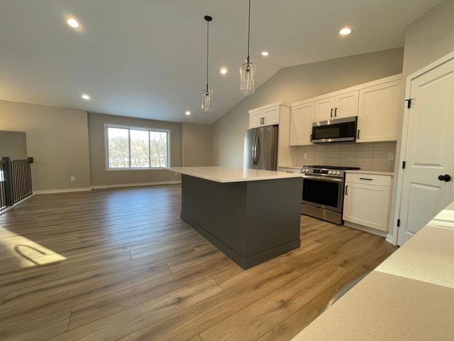 2141 Ponderosa Place SW, Rochester, MN 55902