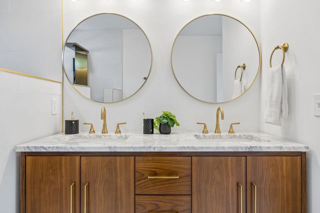 2402 Buchanan St, Nashville, TN 37208