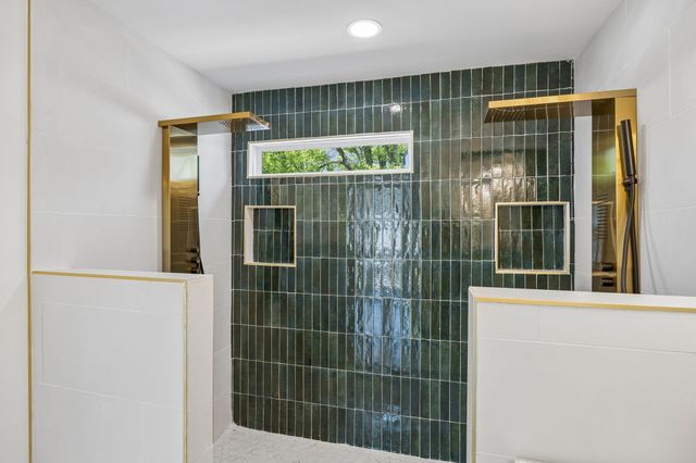 2402 Buchanan St, Nashville, TN 37208