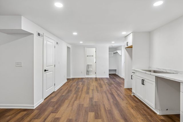 2402 Buchanan St, Nashville, TN 37208
