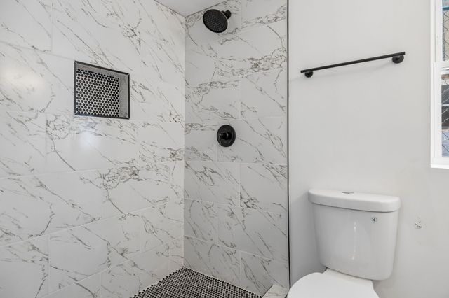 2402 Buchanan St, Nashville, TN 37208