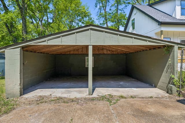 2402 Buchanan St, Nashville, TN 37208