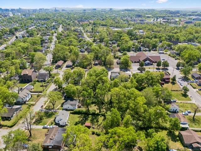 2402 Buchanan St, Nashville, TN 37208
