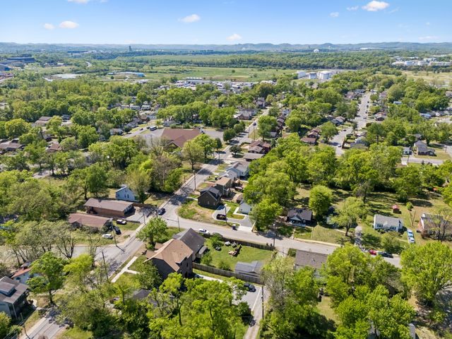 2402 Buchanan St, Nashville, TN 37208