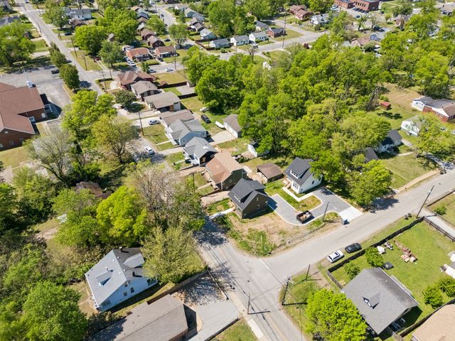 2402 Buchanan St, Nashville, TN 37208