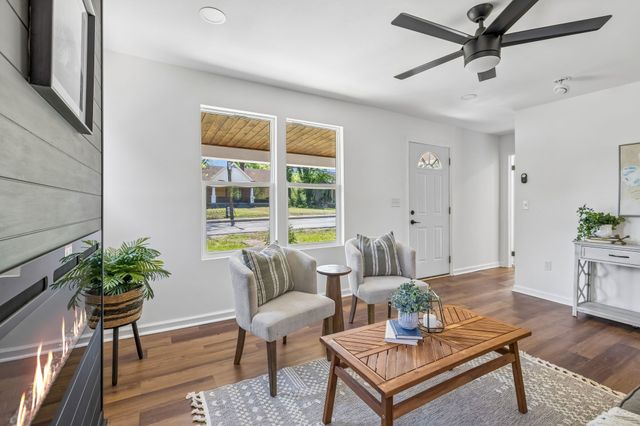 2402 Buchanan St, Nashville, TN 37208