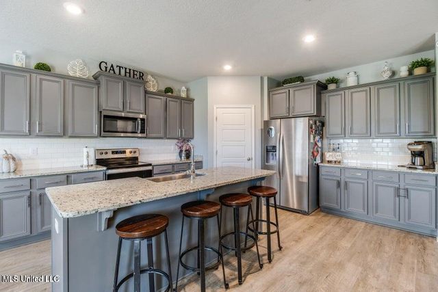 5126 Fairbury Way, D'iberville, MS 39540