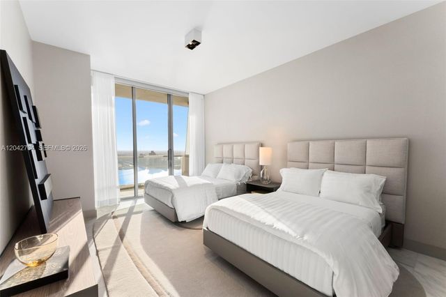 18501 Collins Avenue 400304, Sunny Isles Beach, FL 33160